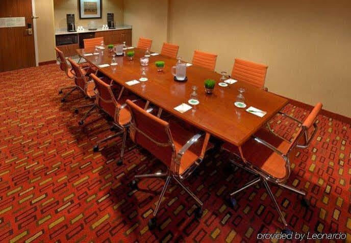 คอร์ทยาร์ด โรอาโนค แอร์พอร์ต Hotel โรอาโนก ภายนอก รูปภาพ